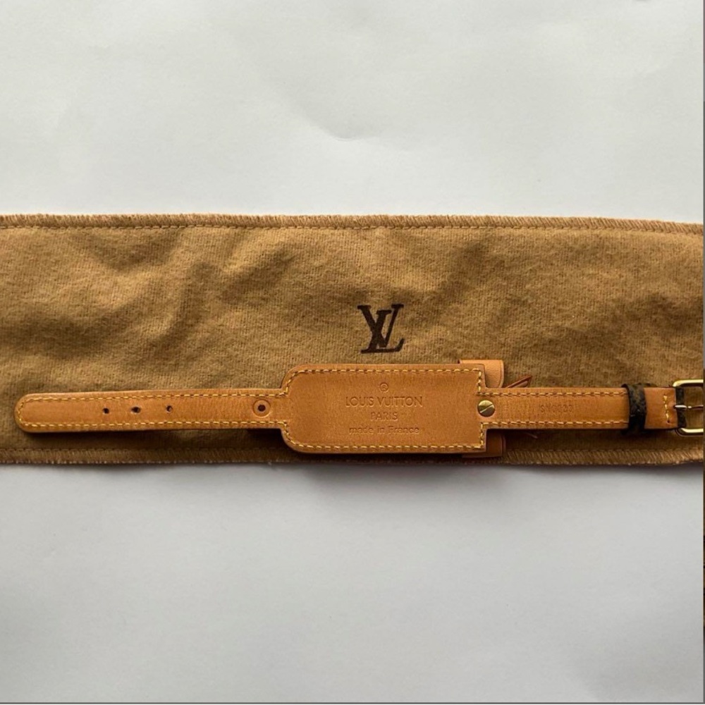 Louis Vuitton monogram Leather Bracelet - Picture 5 of 8